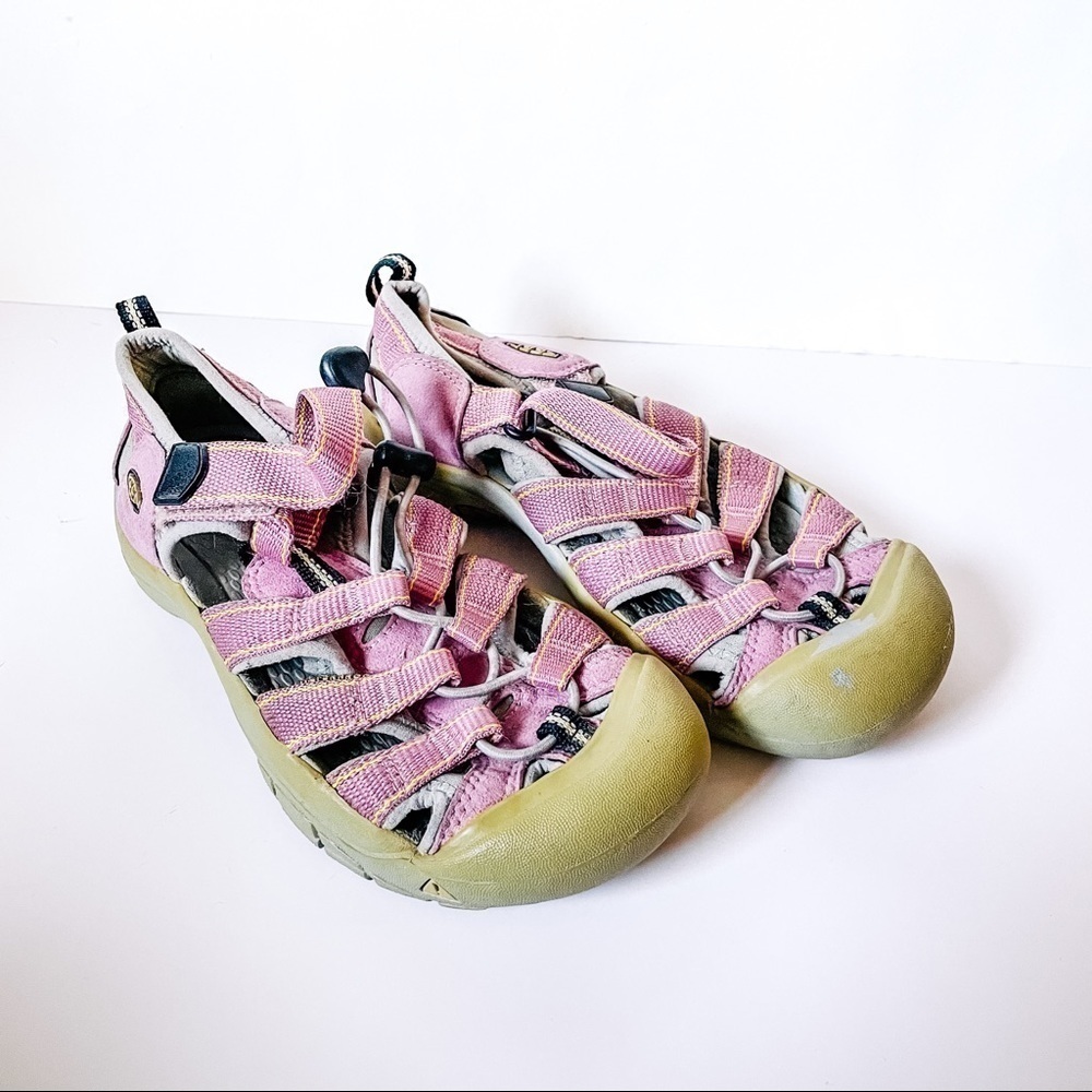 Keen girls Pink Sandals SZ-4